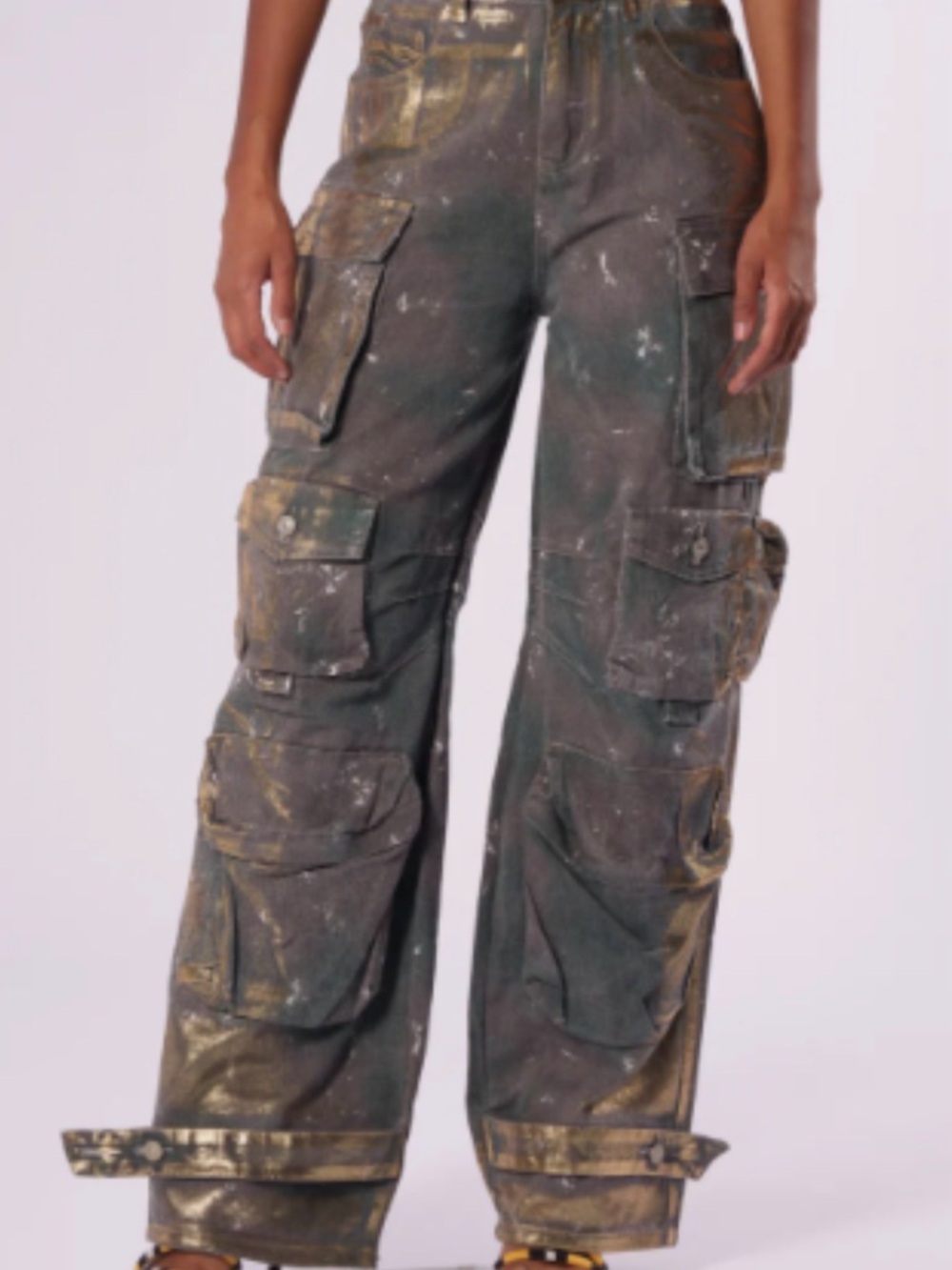 Wide-Leg Cargo Jeans in Olive with Paint-Splatter Detail